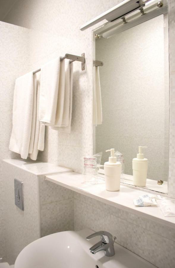 National Hotel 3*